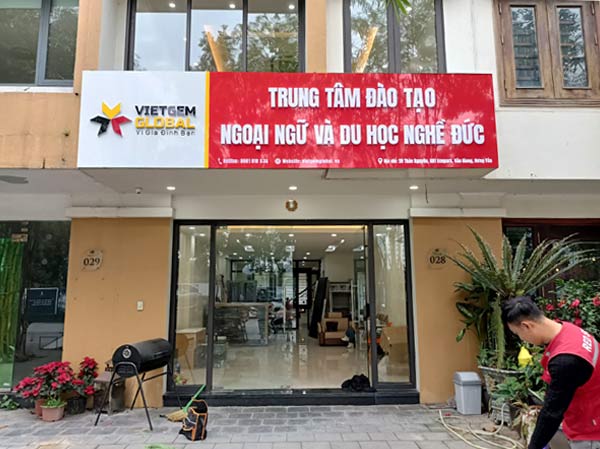 Bien Hieu Quang Cao